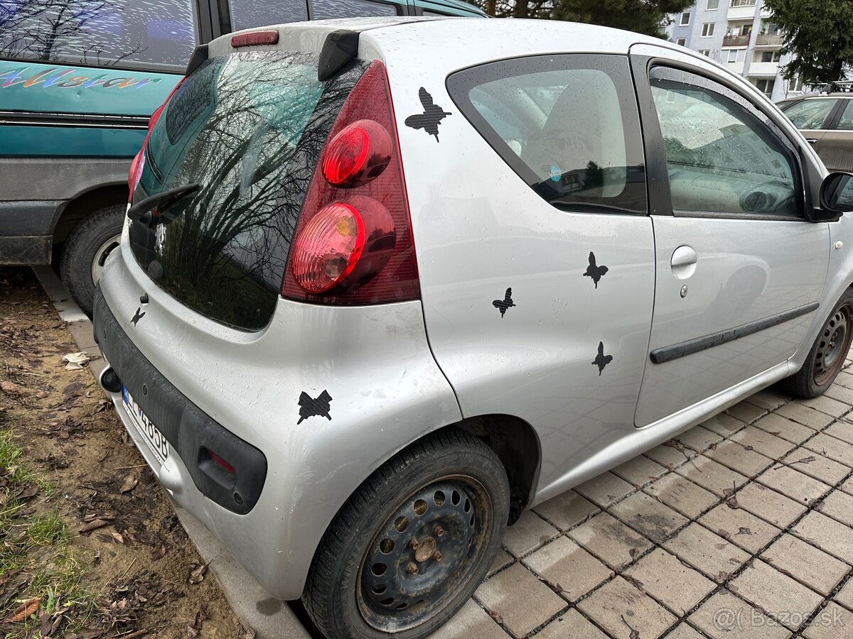 Peugeot 107 - 8