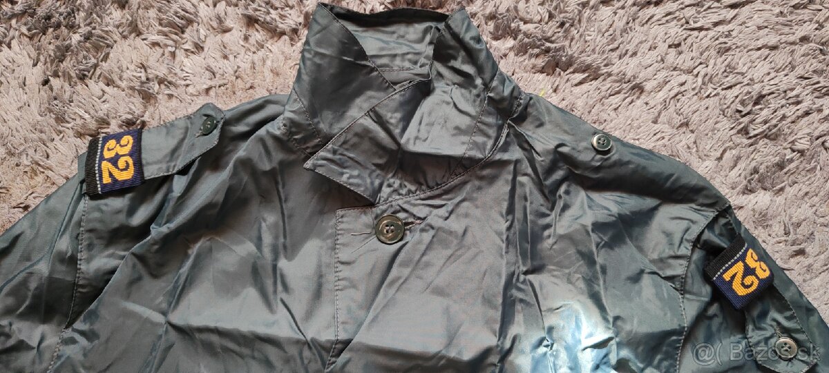 Vojenský nepremokavý plášť - 8