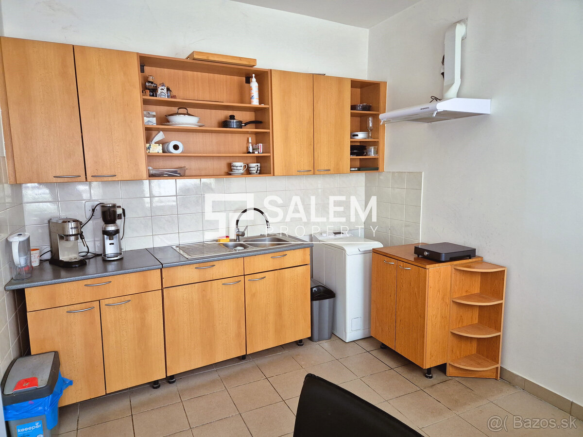 Na prenájom zrekonštruovaný obchodný priestor pri Europa SC - 8