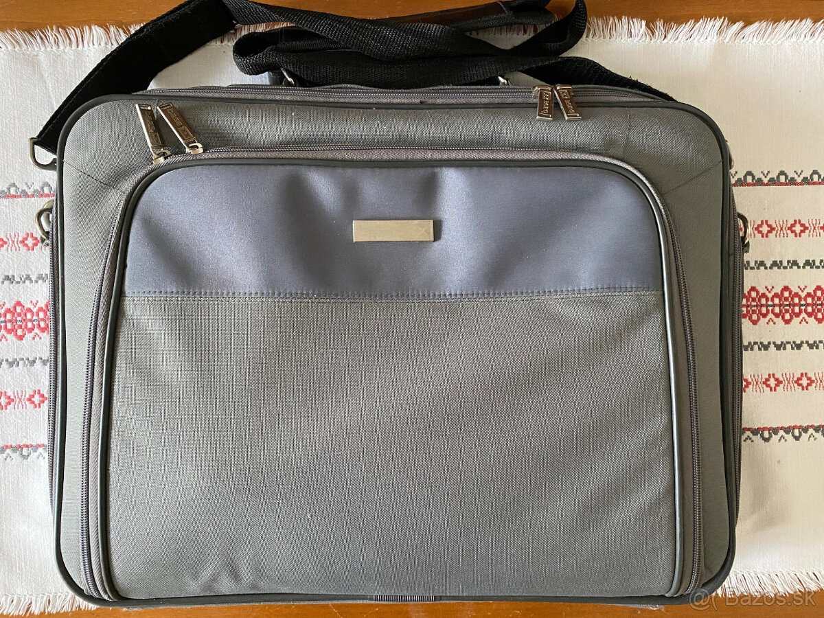 Macbook Pro 15” - 8