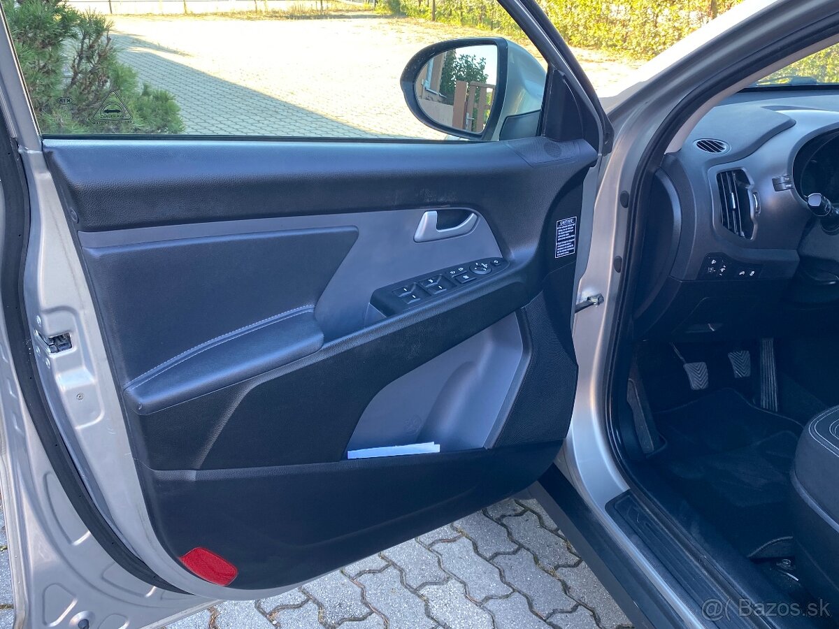 KIA SPORTAGE 2,0 CRDi - 8