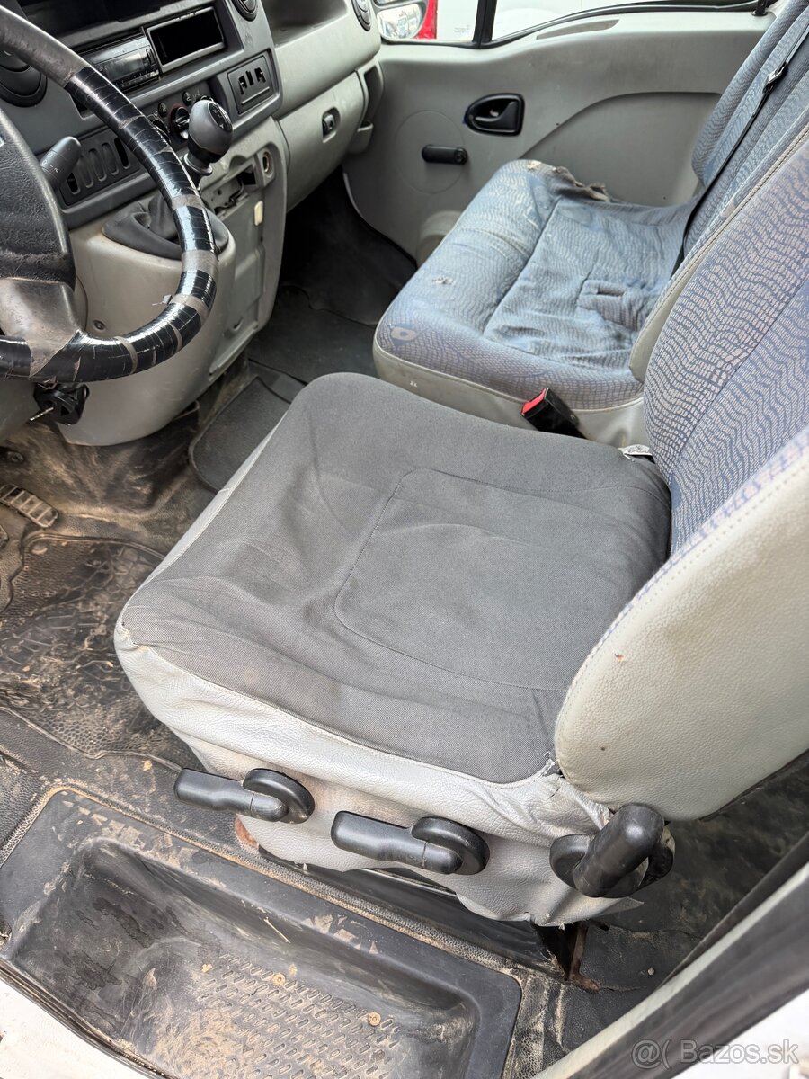 RENAULT Master 2.5 84kw 2003 r.v - 8