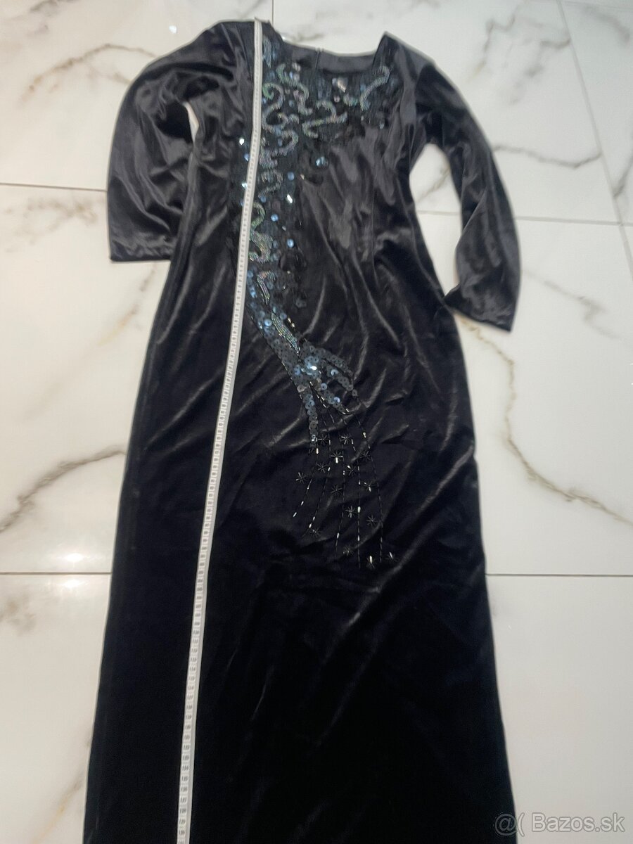 Luxusné zamatové šaty - 8