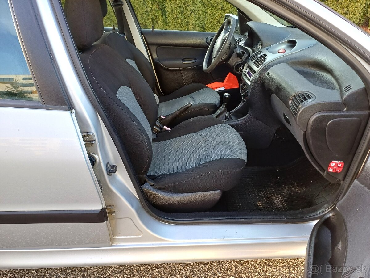 Peugeot 206 - 1,4 benzín - 8