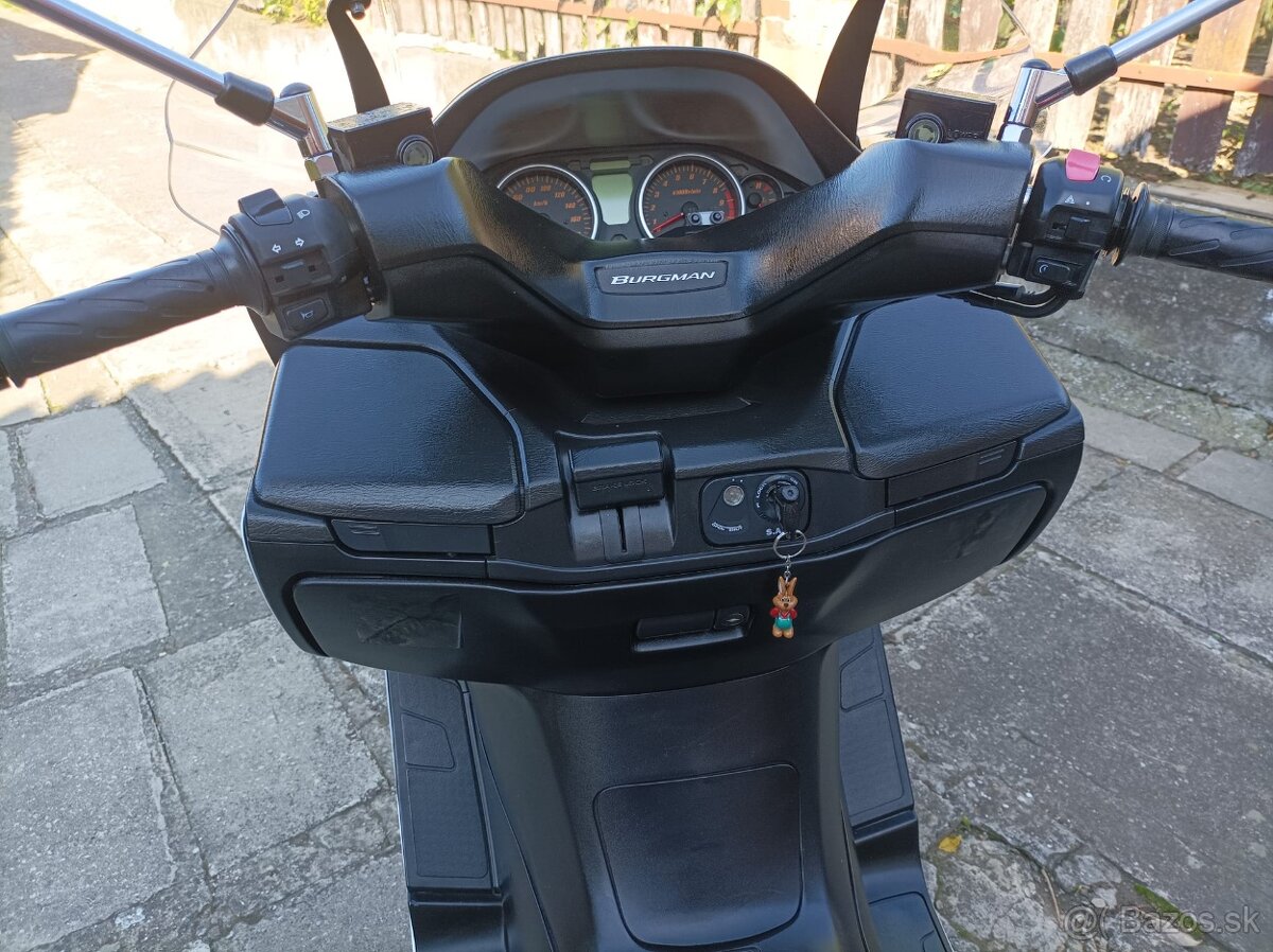 Suzuki Burgman AN400 - 8