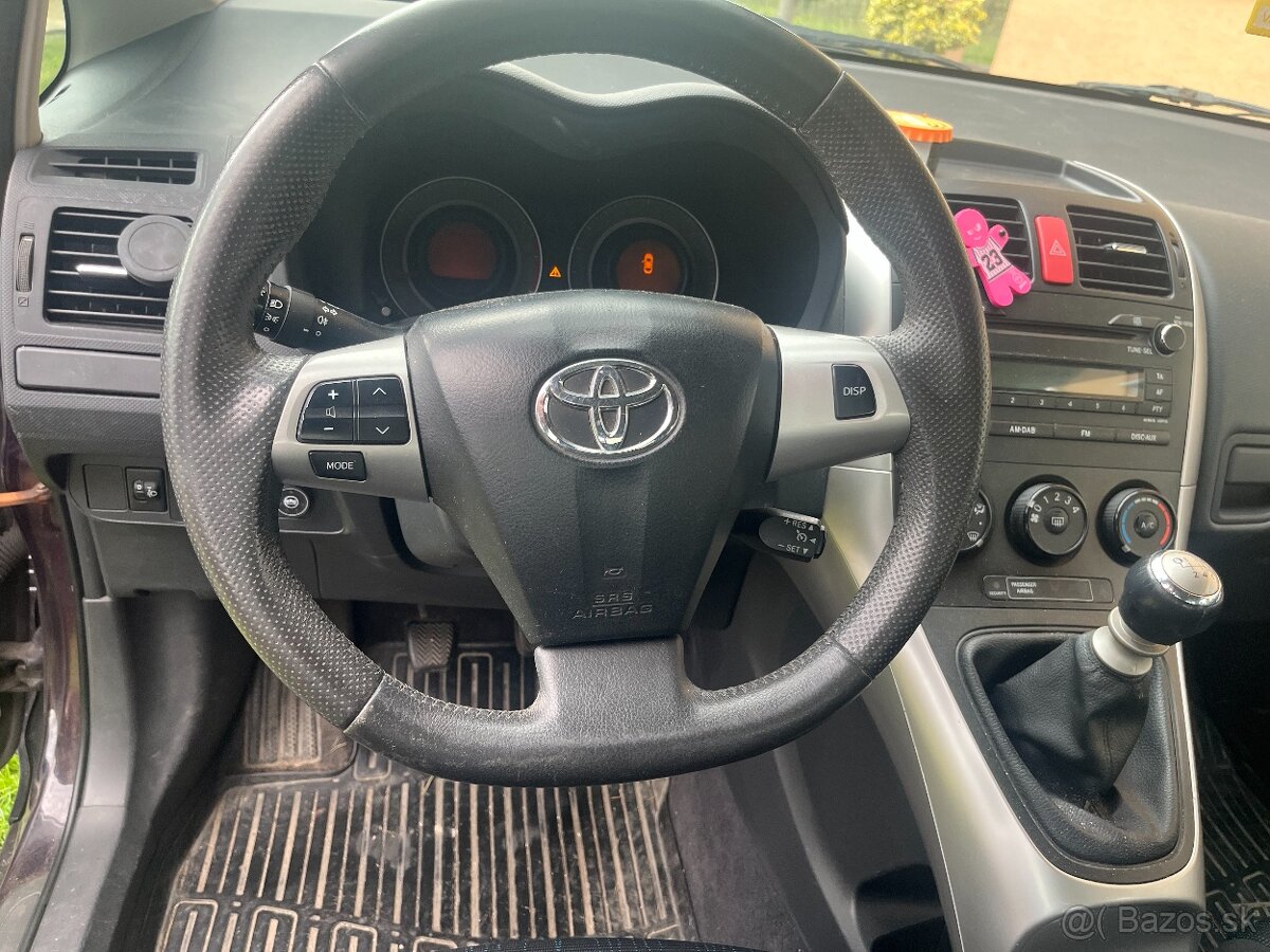 Toyota auris E15 1,6 2010 - 8