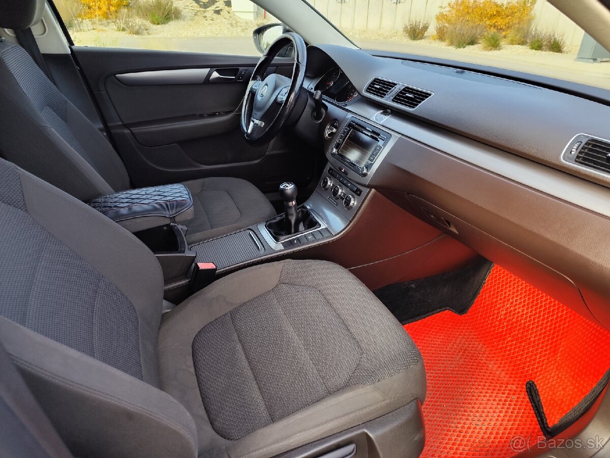 VW Passat B7 - 8
