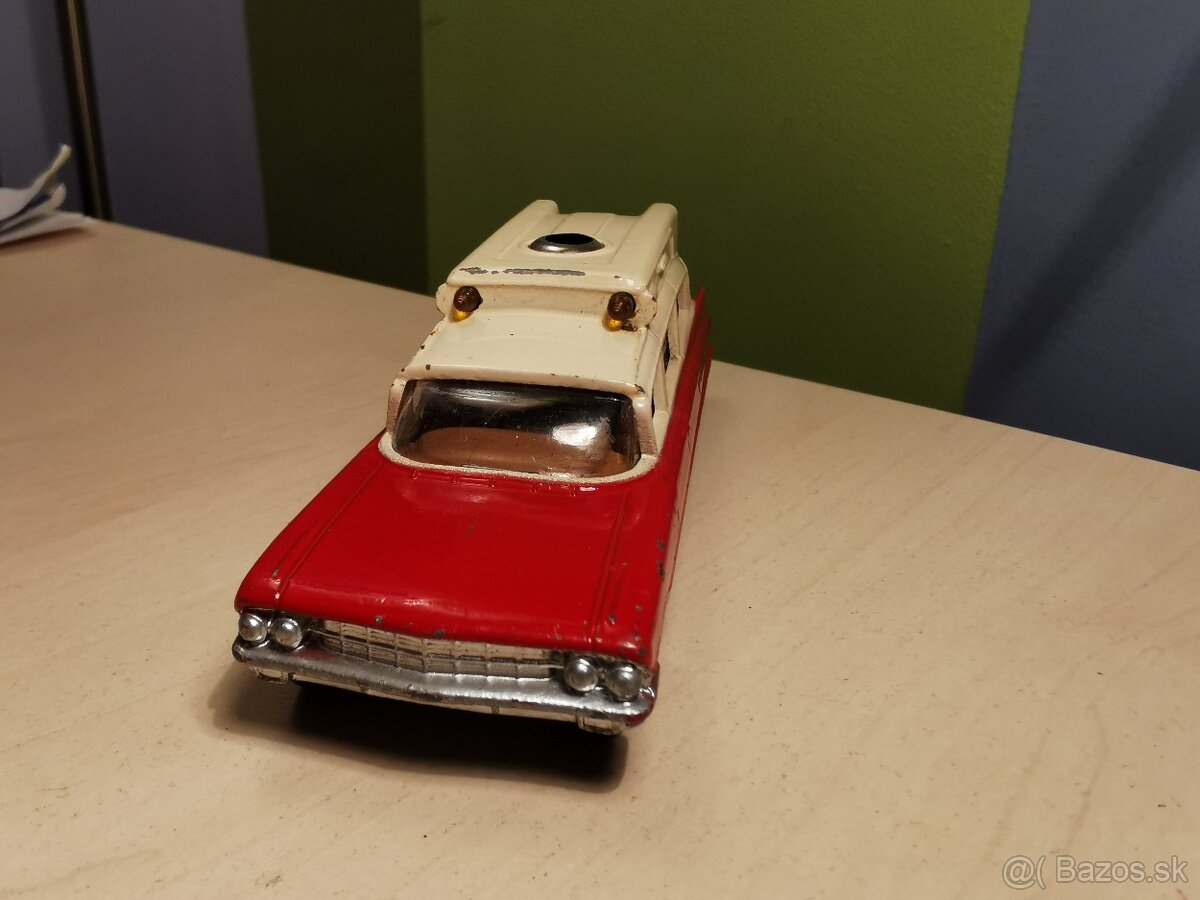 Corgi toys Ambulancia - 8