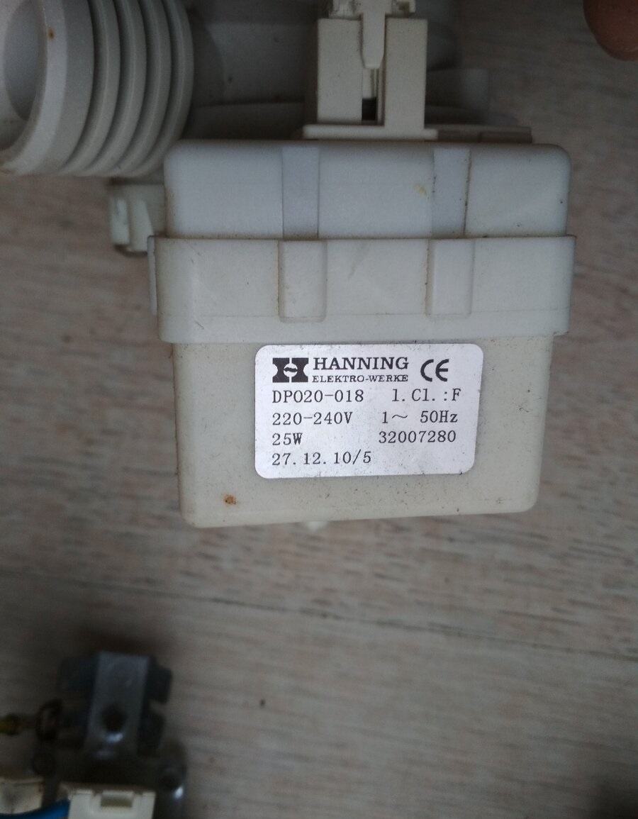 Rozpredám práčku Whirlpool AWG - 8