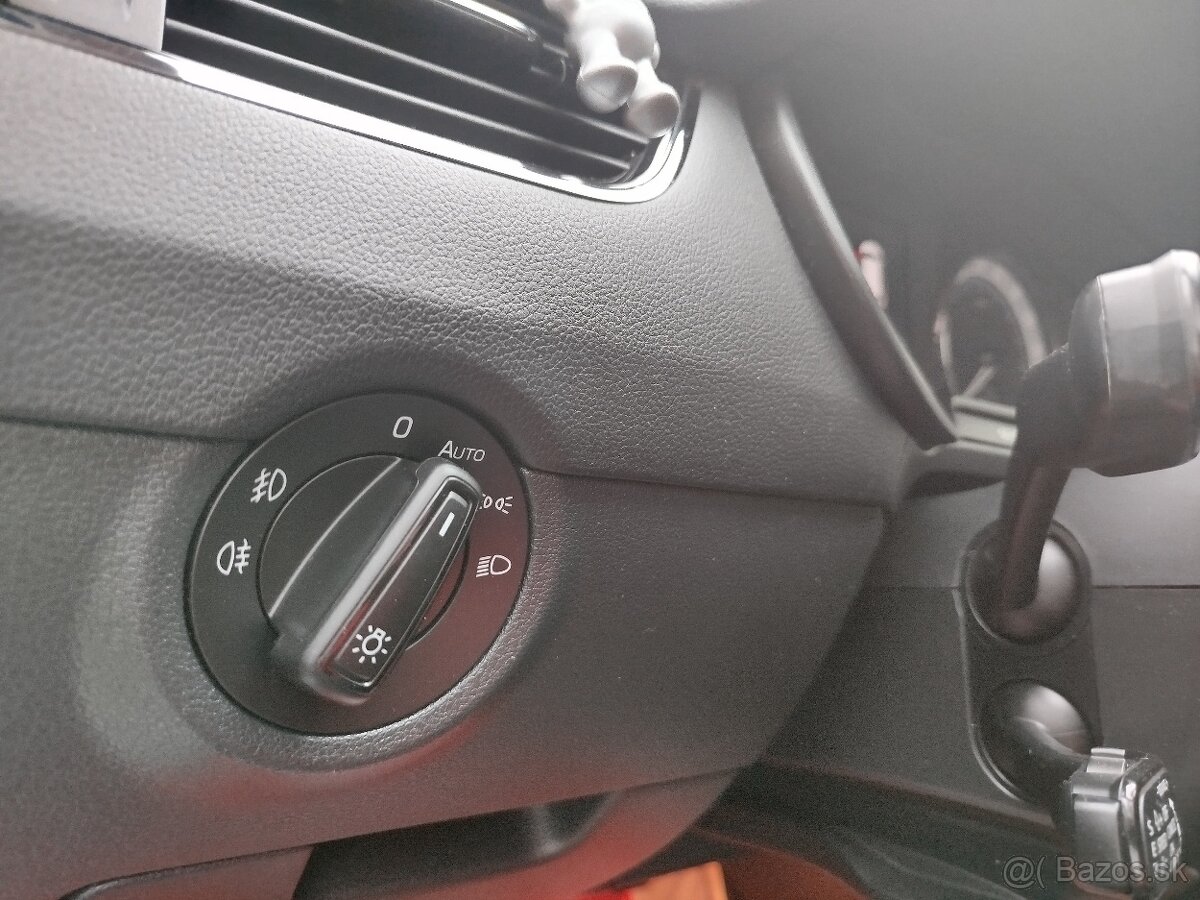 Predám škoda Octavia 3 facelift 110kw 7st dsg - 8