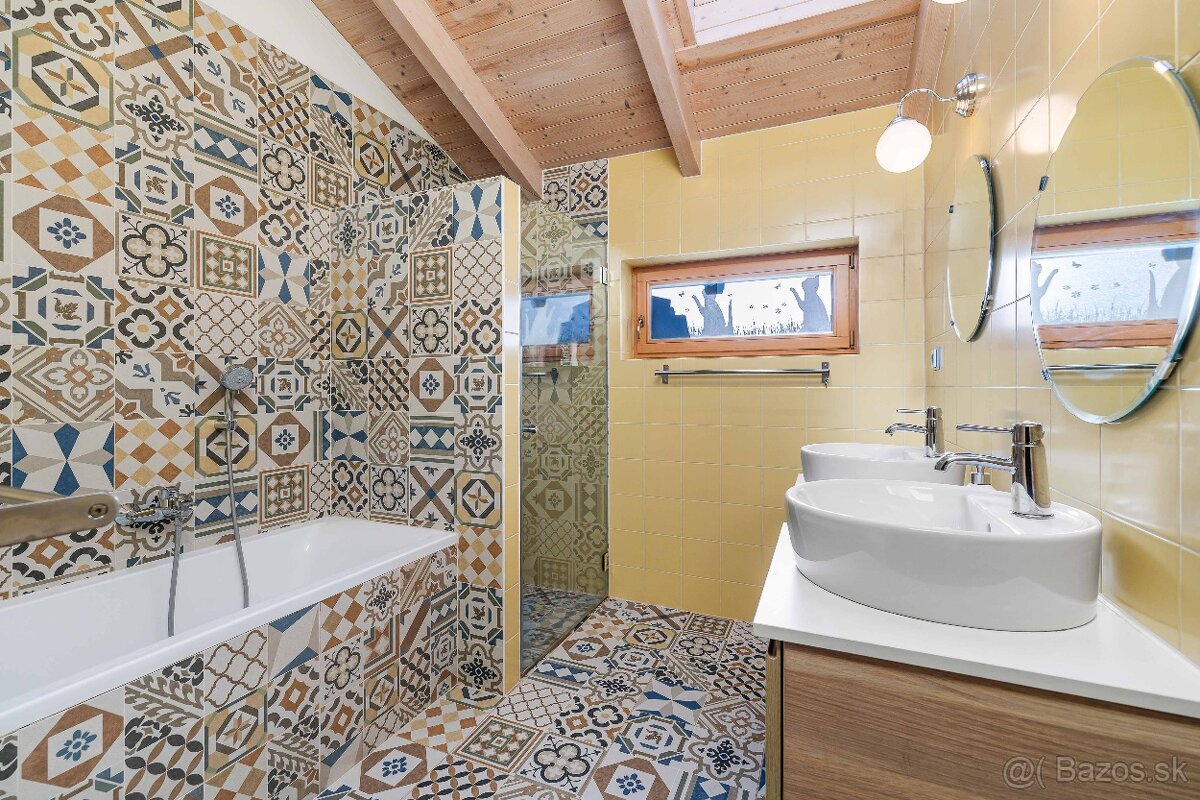 ČASTÁ - 4 IZB.RD S MODERNÝMI TECHNOLÓGIAMI, 2 PARK.MIESTA - 8