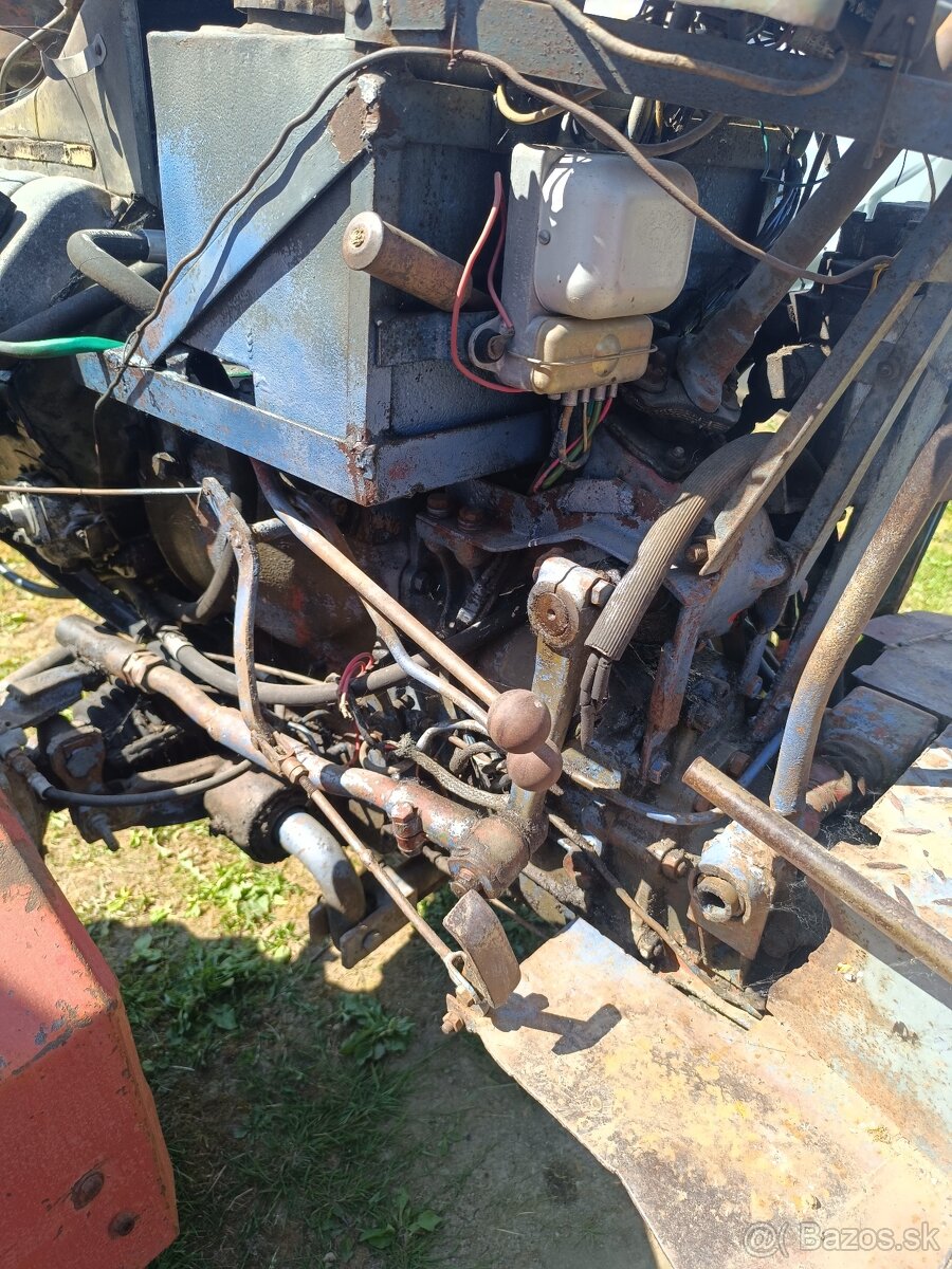 Malotraktor Tatra 805 4x4 aj s pruhmi - 8