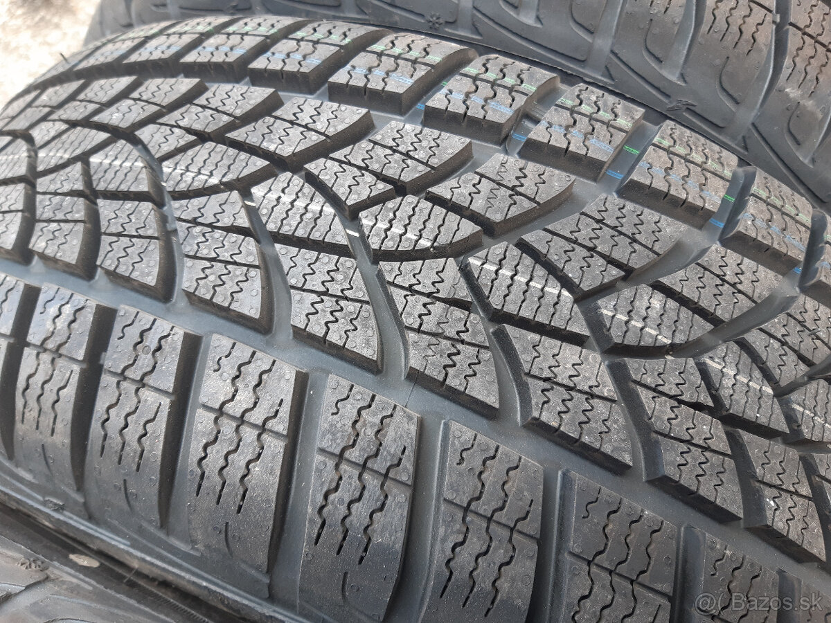 205/60 R16 -nové zimné Run Flat - 8