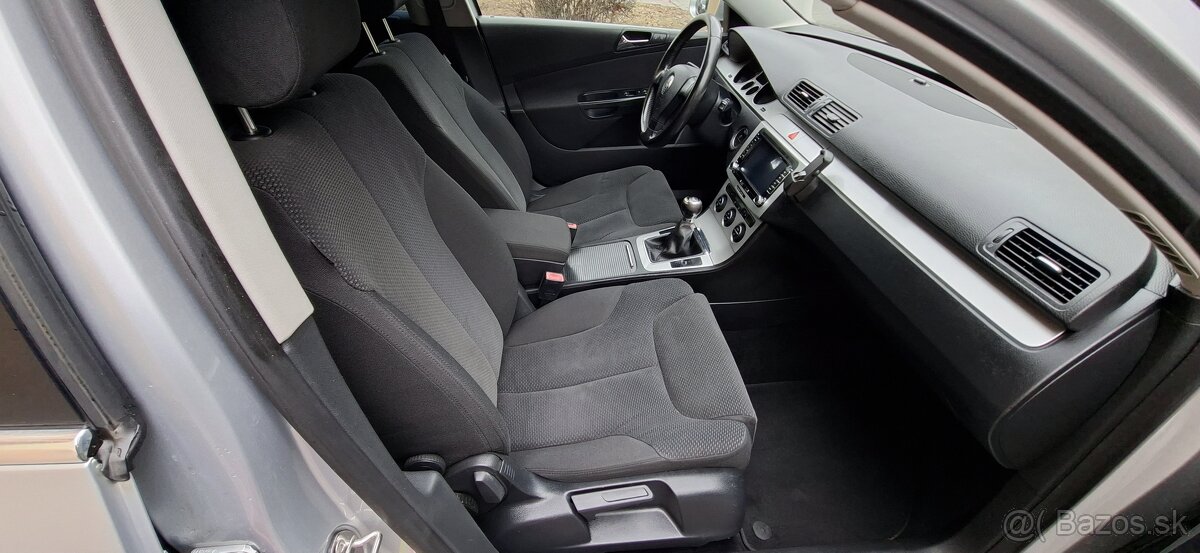 Predám Volkswagen Passat b6 Combi 2.0 Tdi 103Kw R.V.2009 - 8