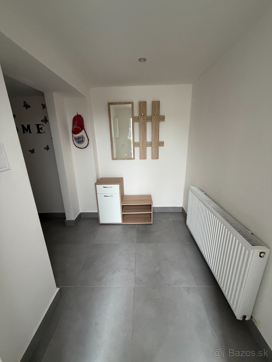 Kompletne zariadeny 2 izbovy byt Solivar - 8