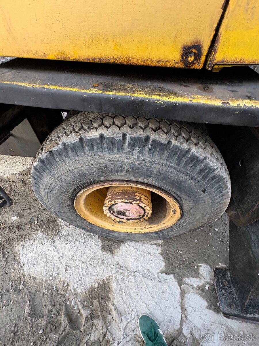 Predam kolesovy nakladac dh 112 - 8