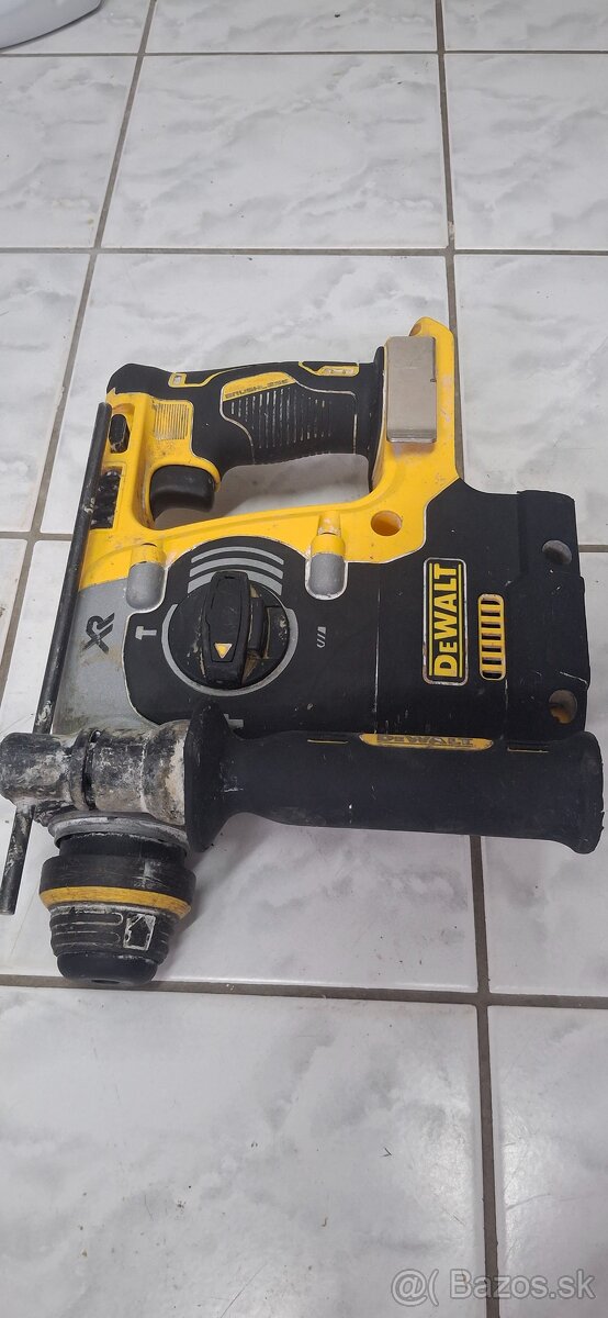 Dewalt DCH273 - 8