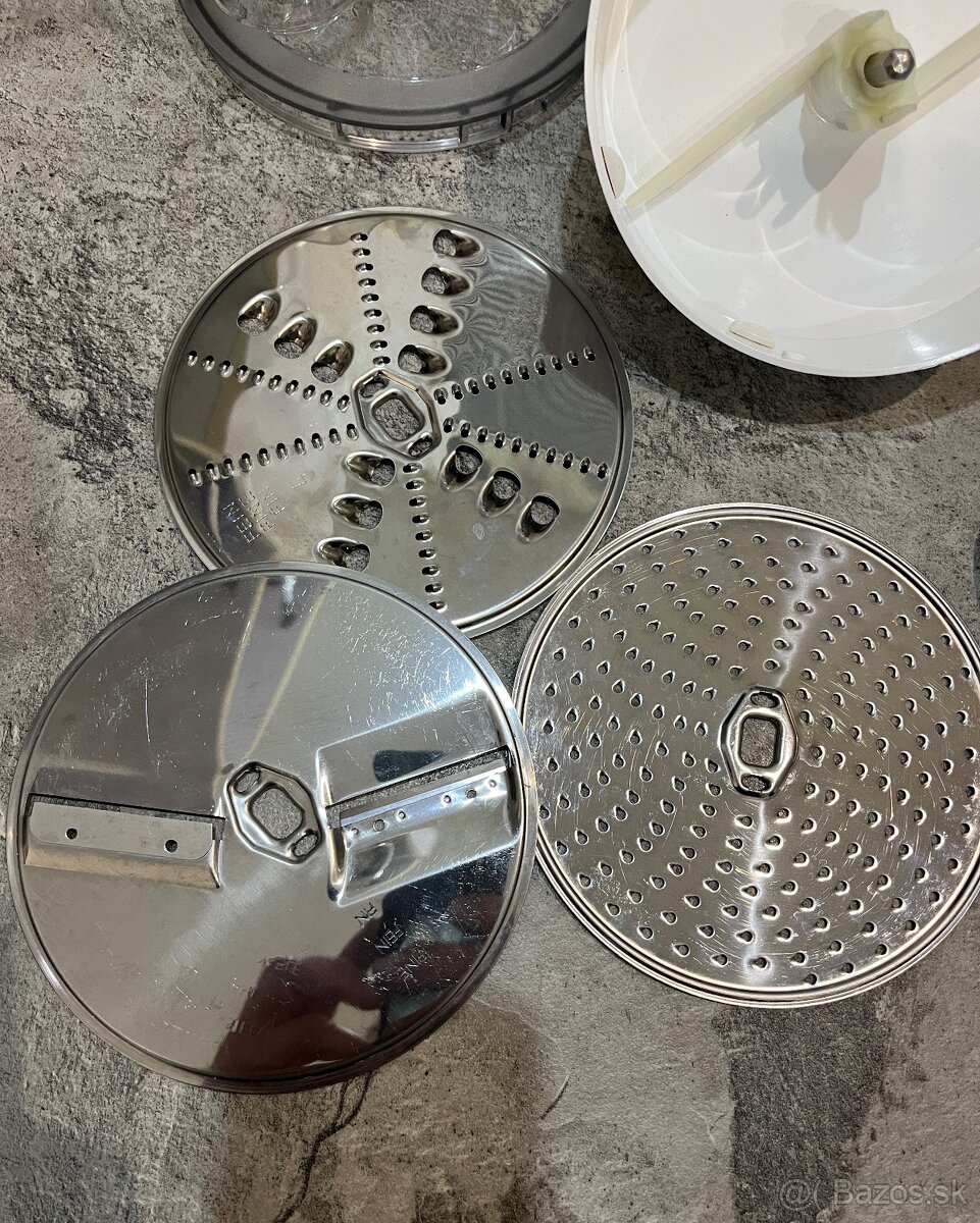 Bosch MUM Serie 2 MUMS2VM00 900W kuchynský robot - 8