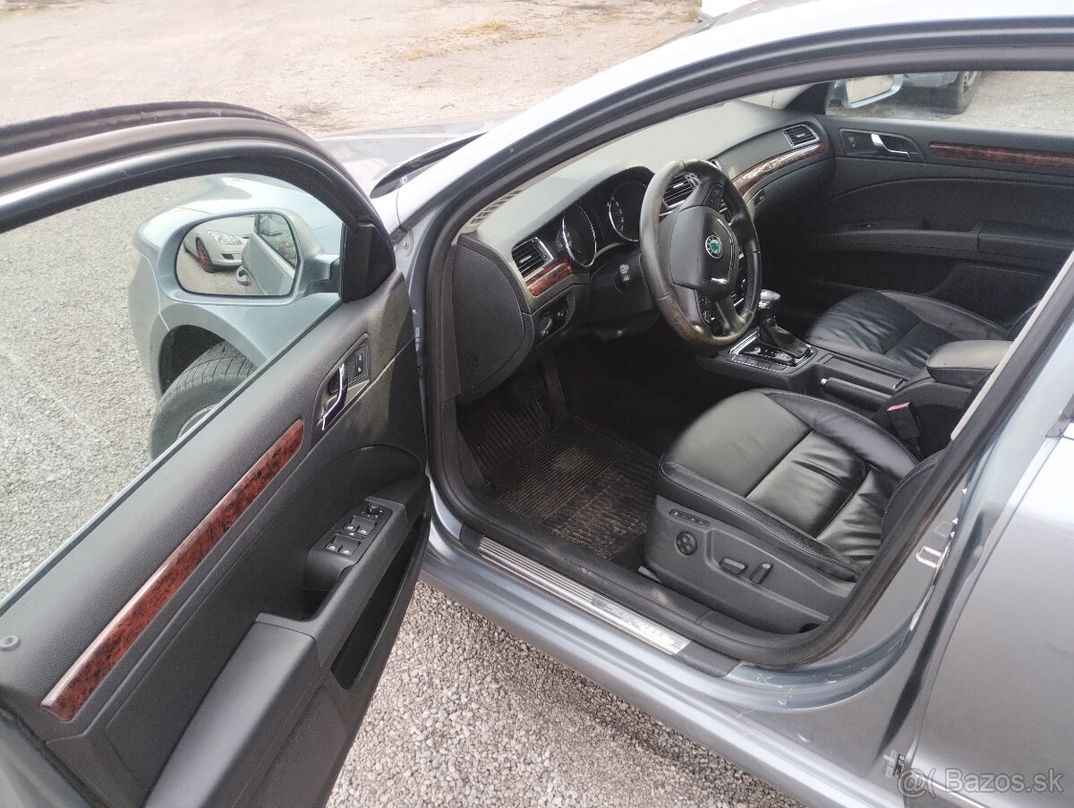 Škoda Superb Combi 2.0 TDI CR 170k Elegance DSG - 8