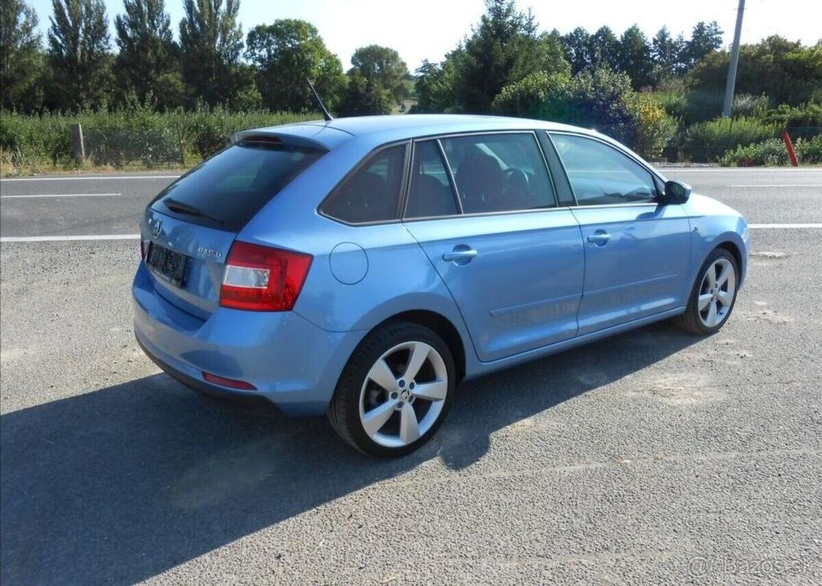 Škoda Rapid 1,2 77 kW SPACEBACK Serviska benzín - 8
