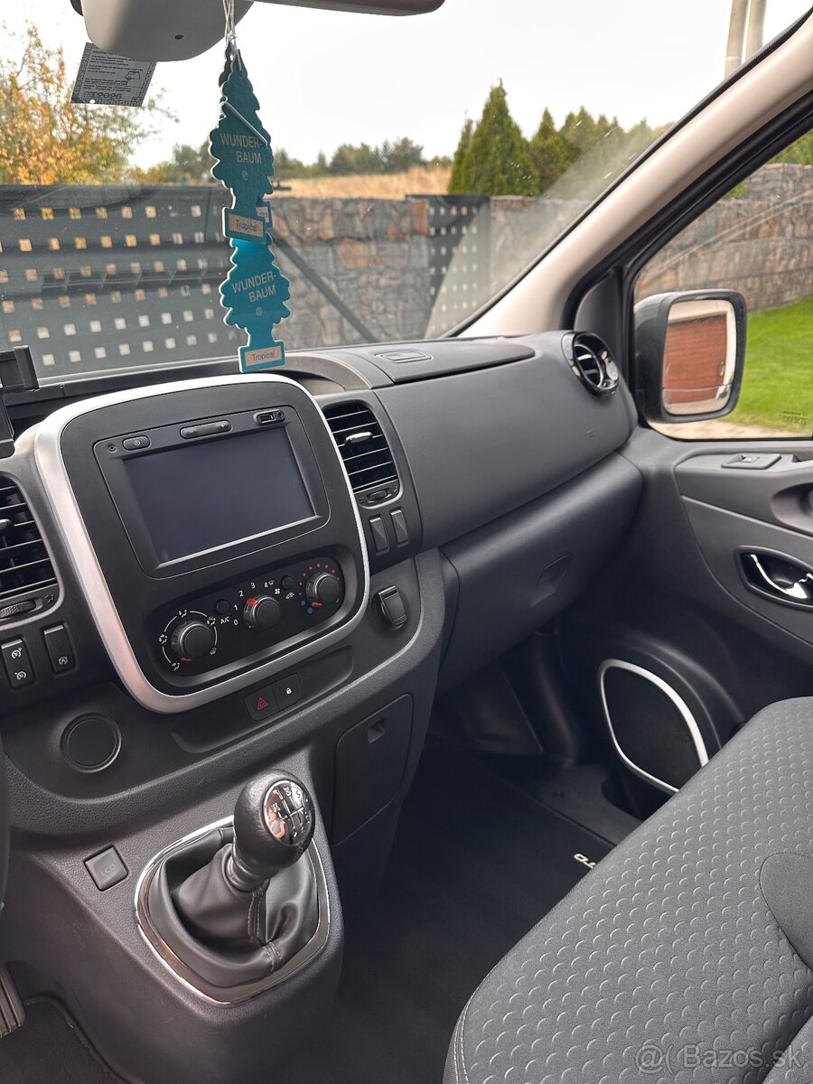 Opel vivaro - 8