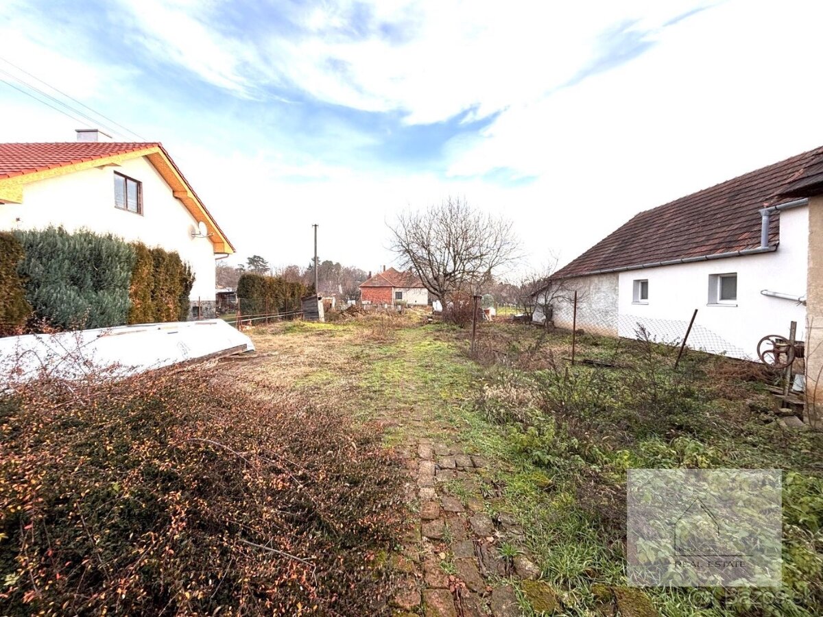 Predaj rodinného domu s veľkým pozemkom pri Vrábľoch - 8