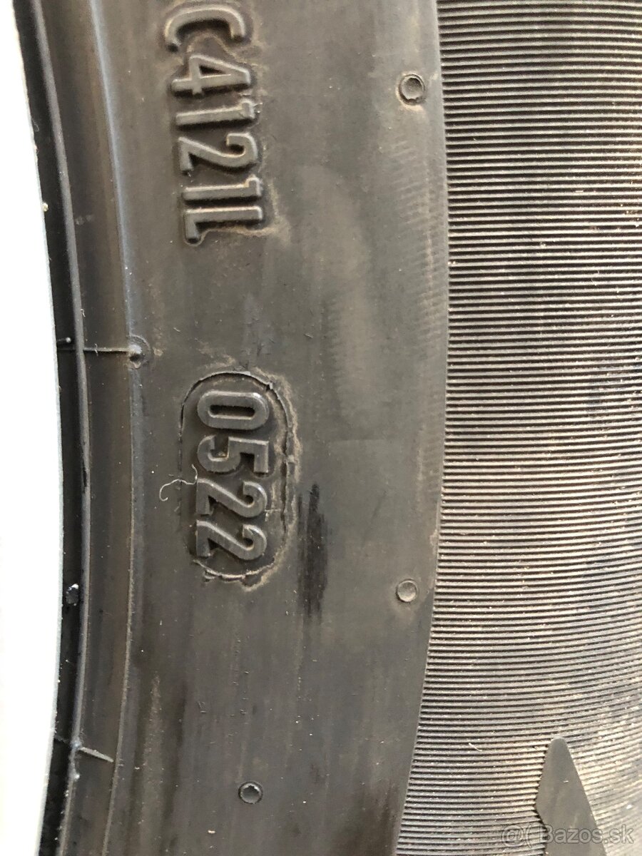 Audi elektróny R17 - 8