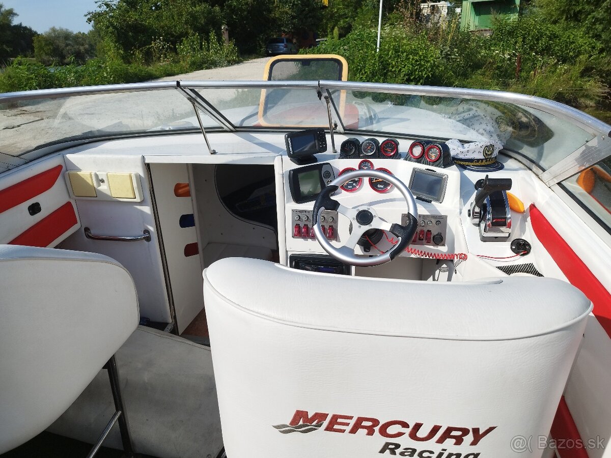 Motorová loď Rio 690 8.1i V8 kompresor - 8