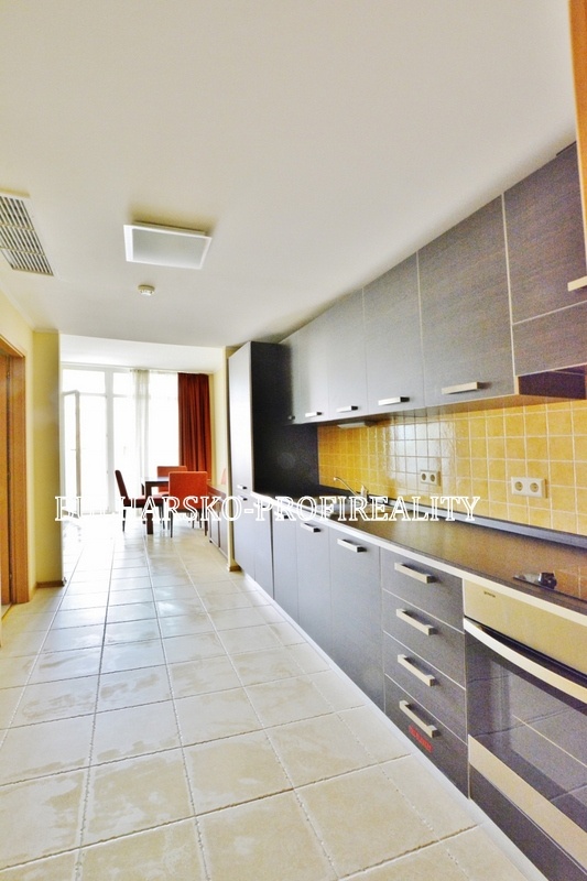 Luxusní apartmán 2+kk (68 m²) v první linii s bočním výhlede - 8