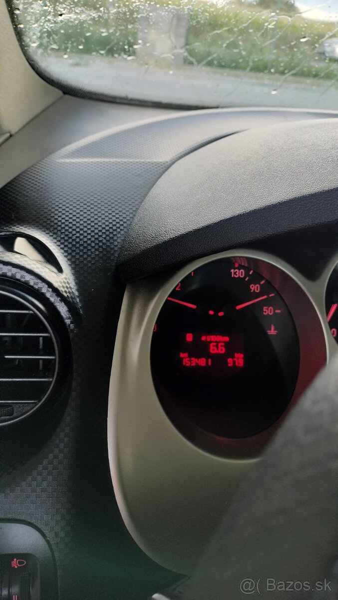 Predám Seat altea 1,4 tsi 92kw benzín - 8