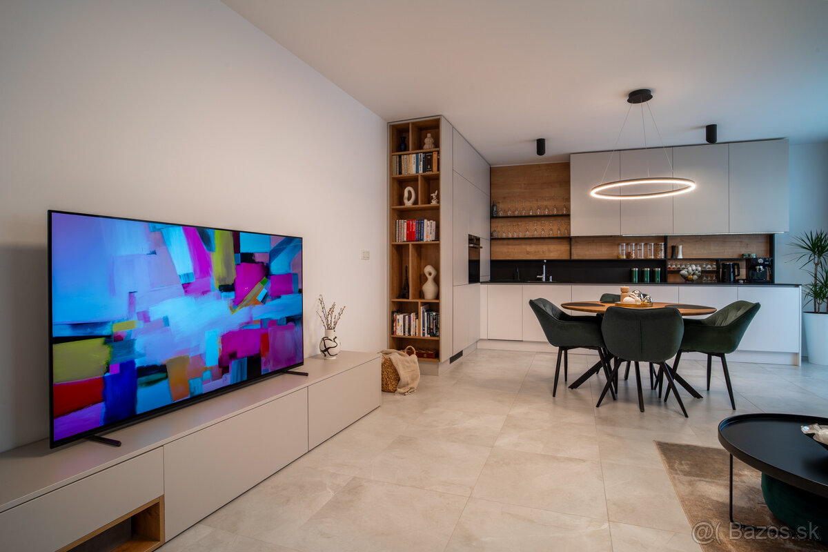 Na predaj štýlový 3-izbový mezonet v historickom centre Trna - 8