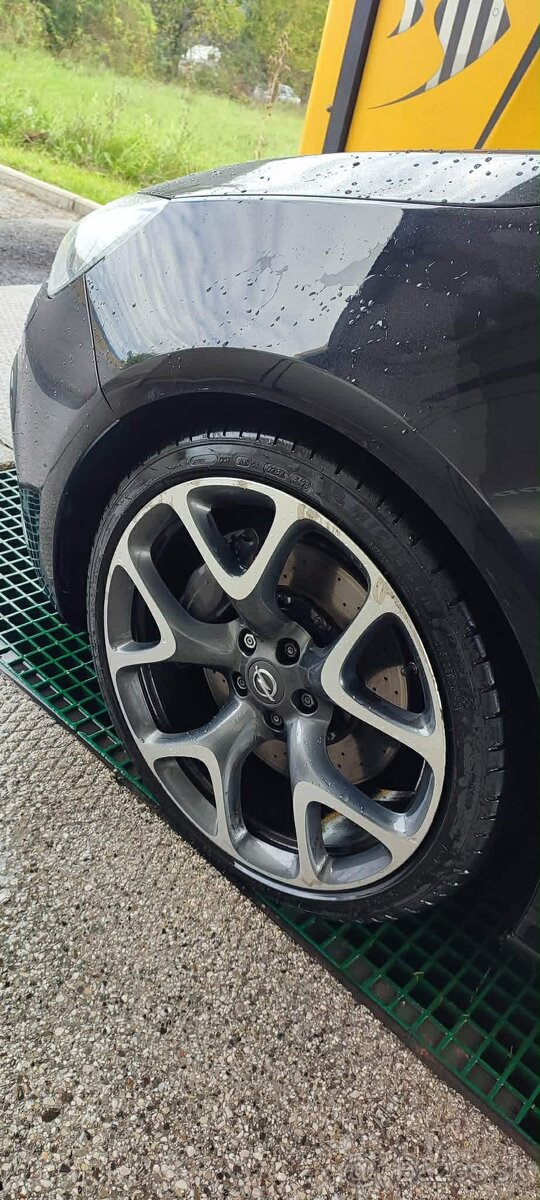 Opel Astra J OPC - 8