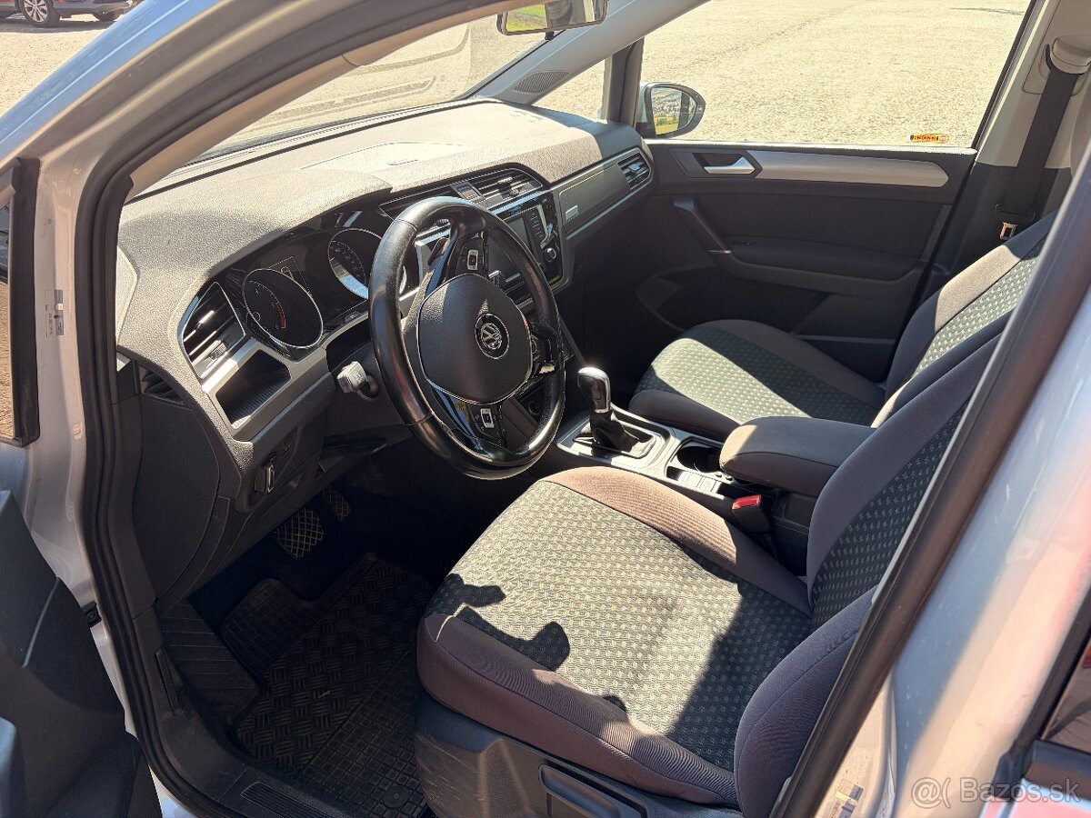 VW Touran 2.0 TDI DSG - 8