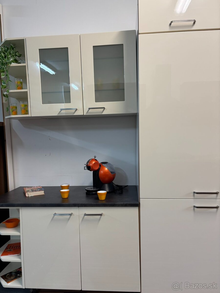 Svetlá moderná kuchyňa AGNES - 8