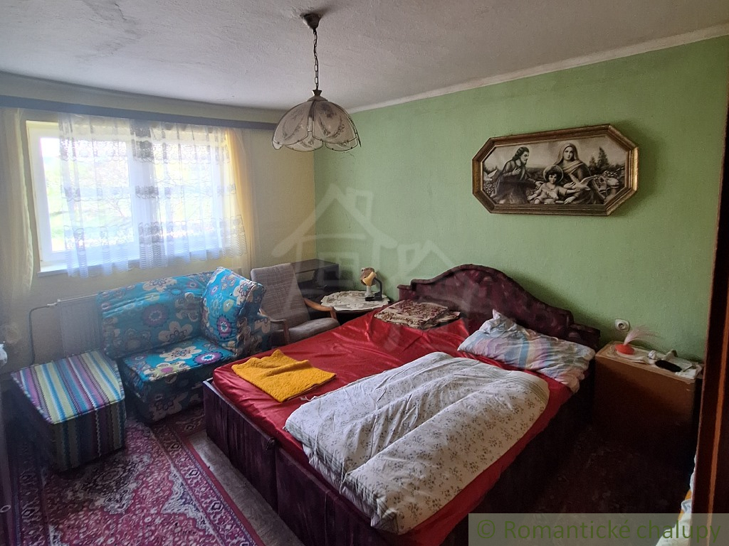 Rodinný dom v pokojnom prostredí na okraji obce Klokočov - 8