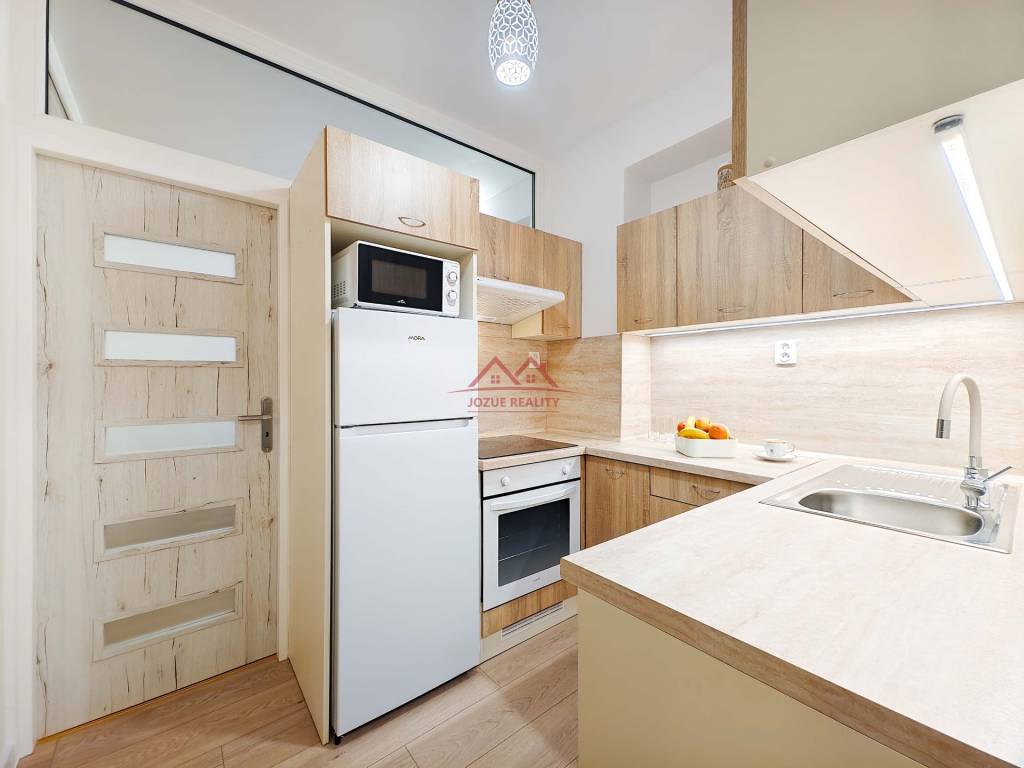 PRENÁJOM: Útulný zrekonštruovaný 3-izbový tehlový byt, Podhr - 8