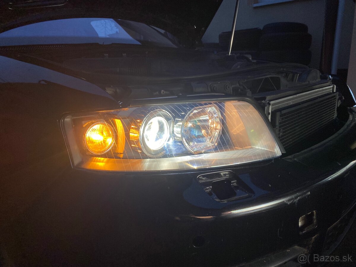 Audi S4 B6 Bi-xenon - 8