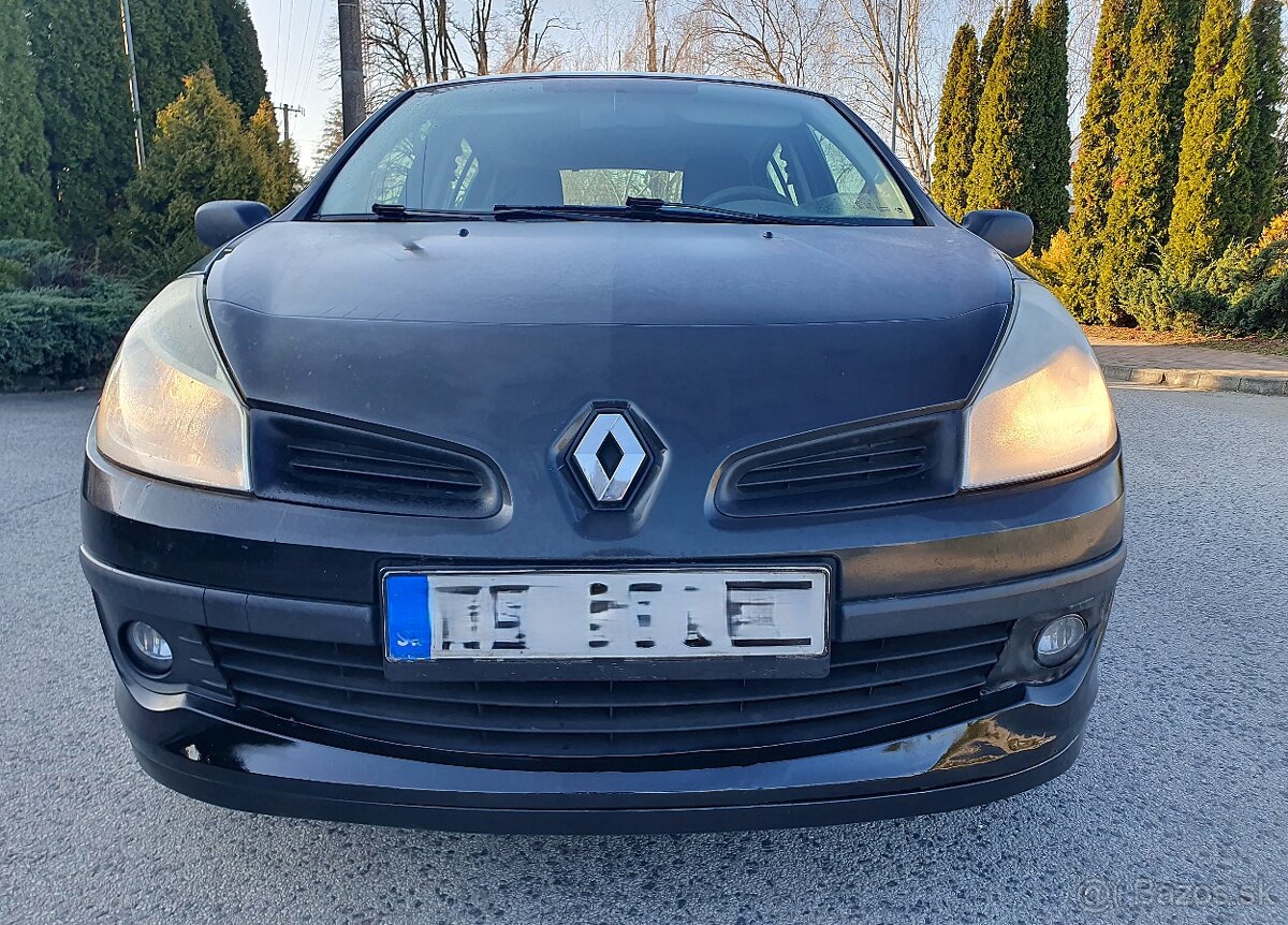 Renault Clio 1.2i - 43 KW benzin. - 8