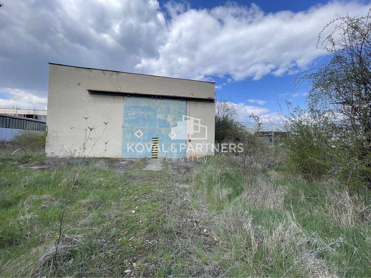 Predaj Administratívnej budovy s Halou v lokalite Dolné Kršk - 8