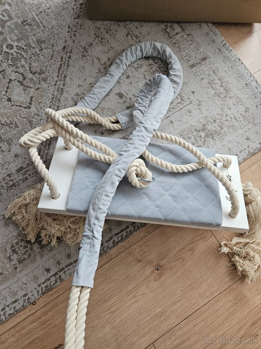 Drevená hojdačka svetlosivá NOVÁ - 8