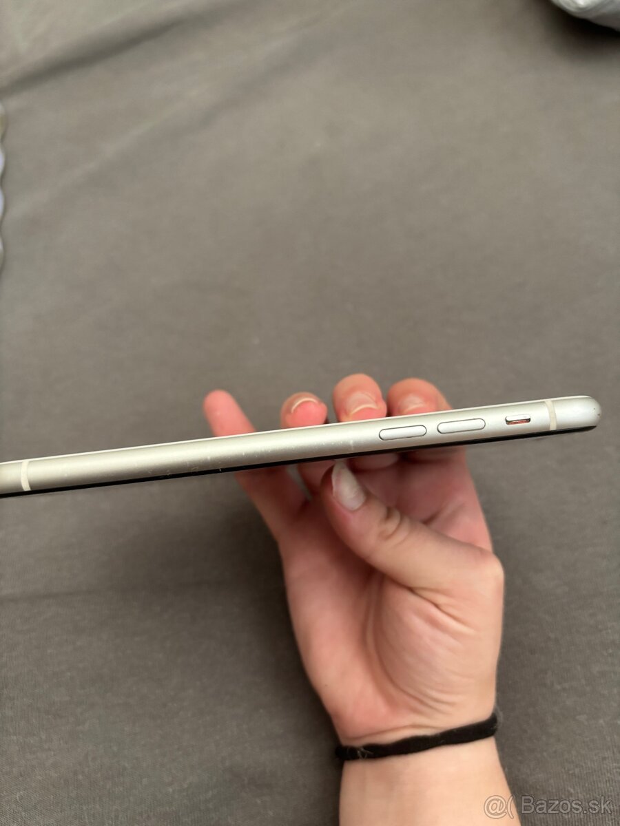 Iphone 11 - 8