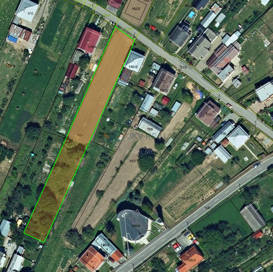 Na predaj stavebný pozemok o výmere 2171 m² s ovocným sadom - 8