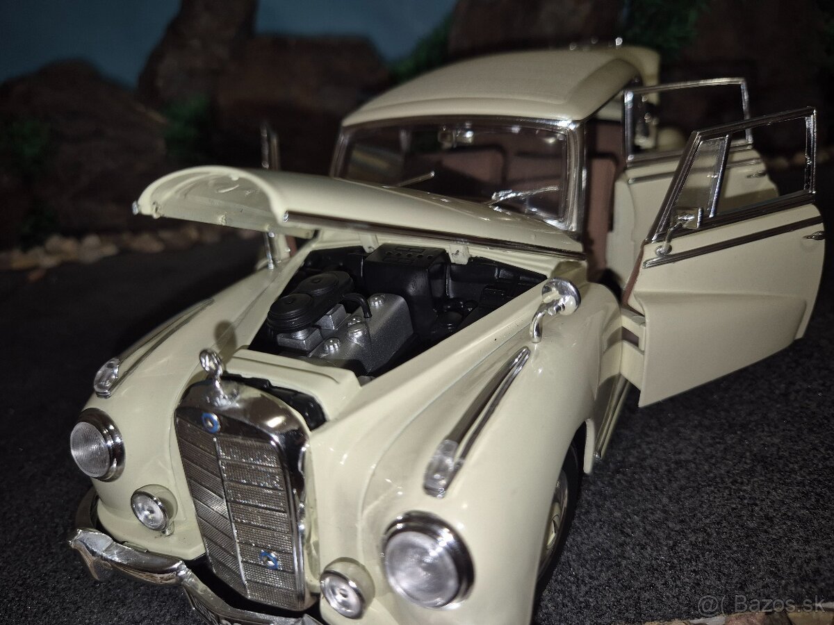 prodám model 1:18 mercedes benz 300C - 8
