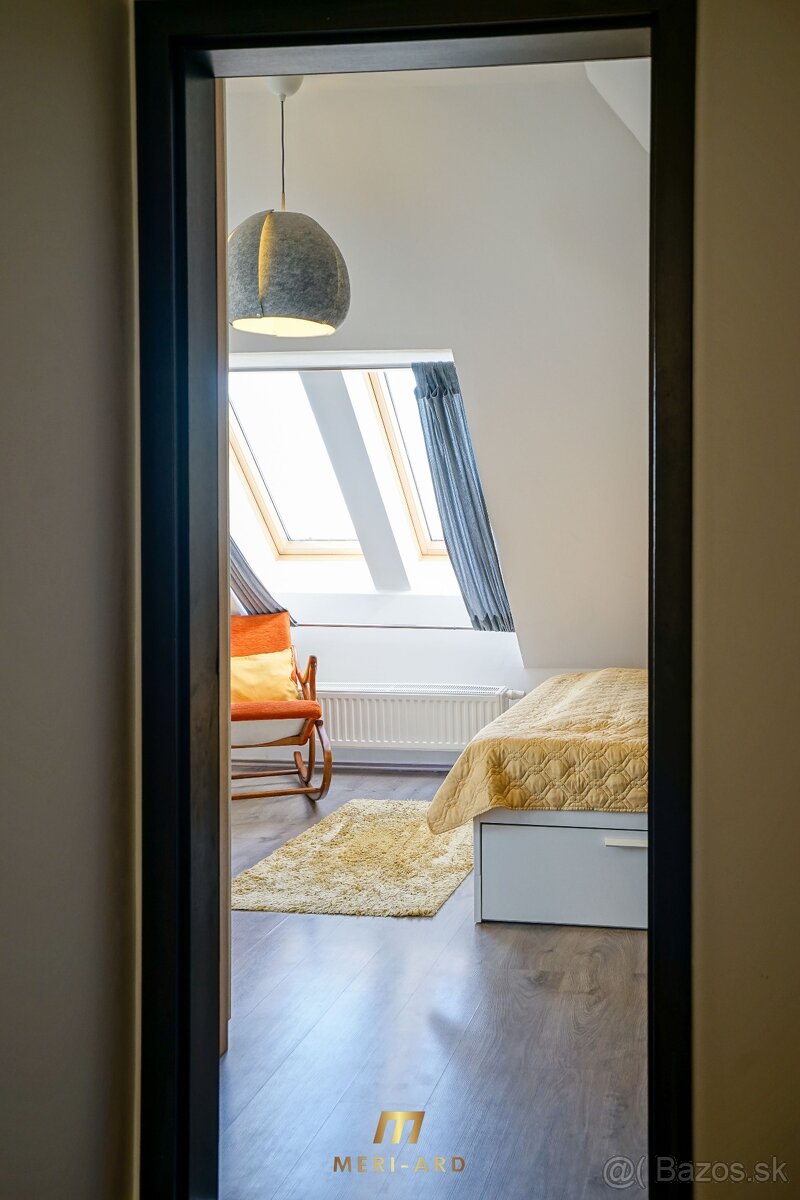 3-izbový podkrovný byt s parkovaním v pokojnej časti Rajky - 8