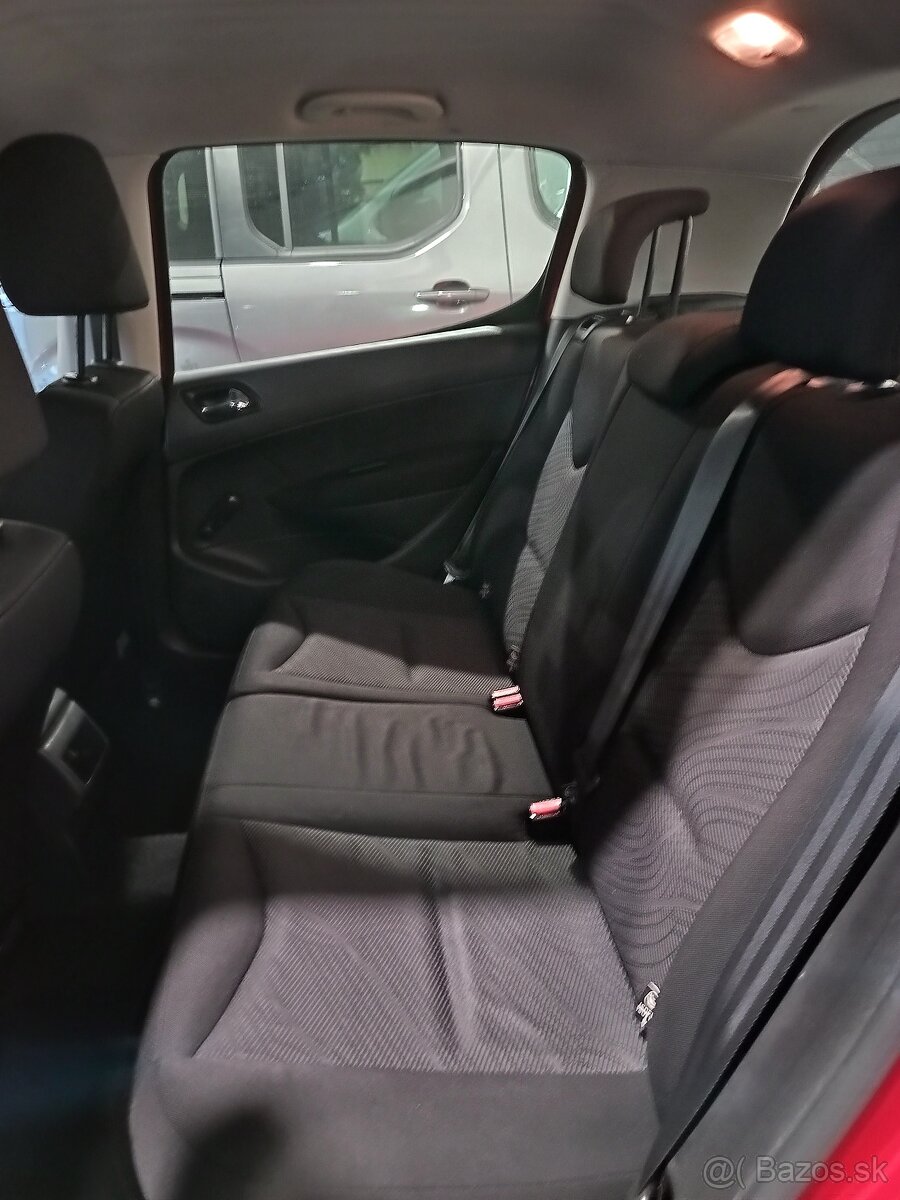 PEUGEOT 308 1.6 diesel - 8