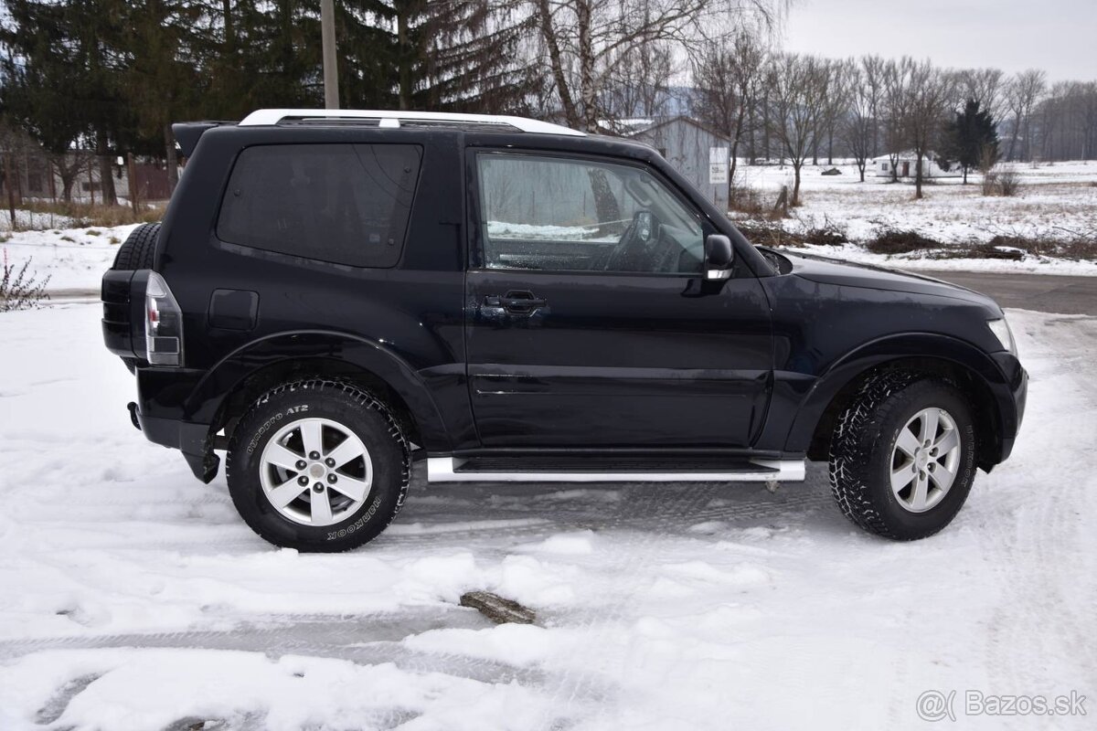 Mitsubishi Pajero - 8