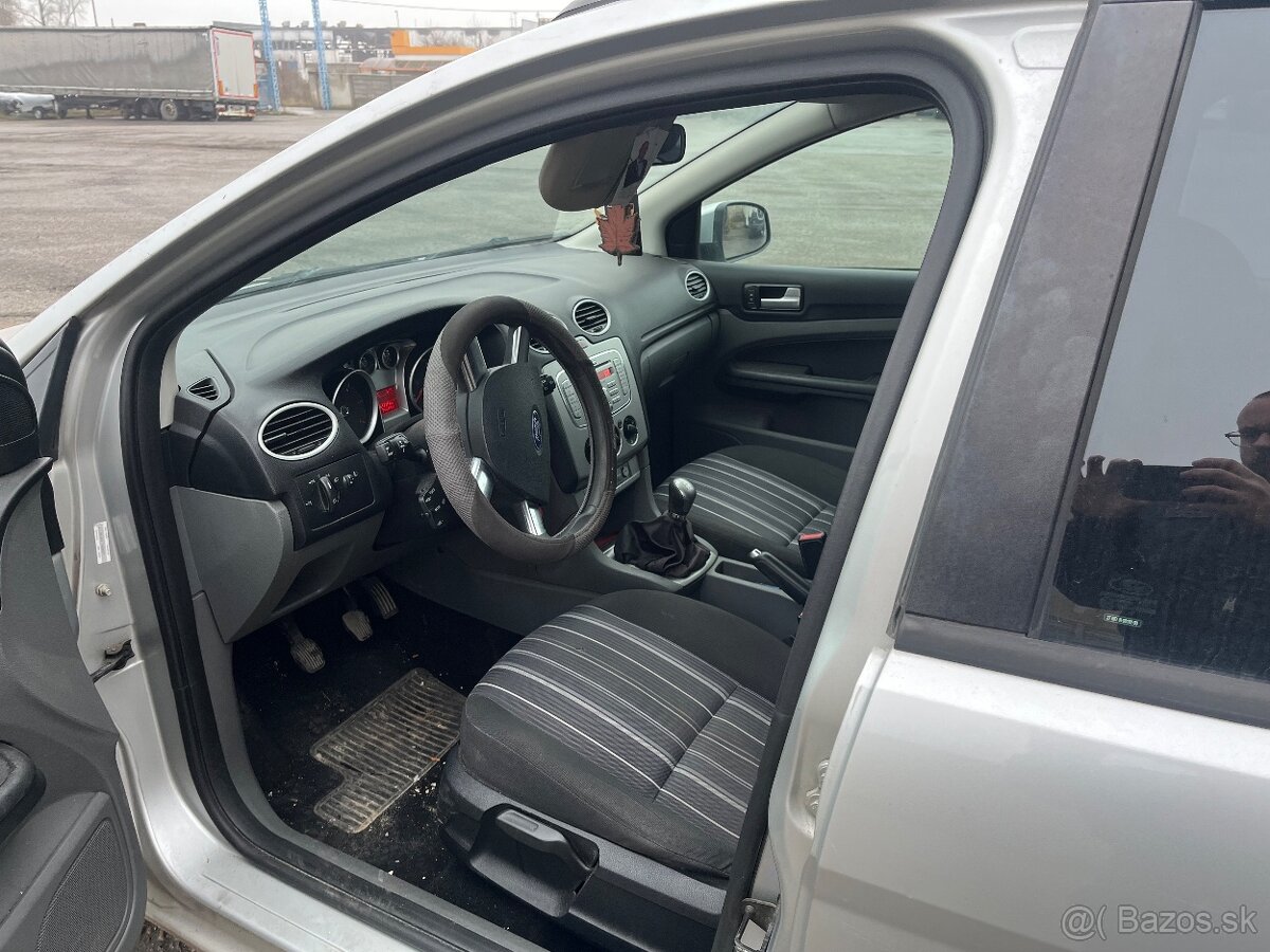 Ford Focus - 8
