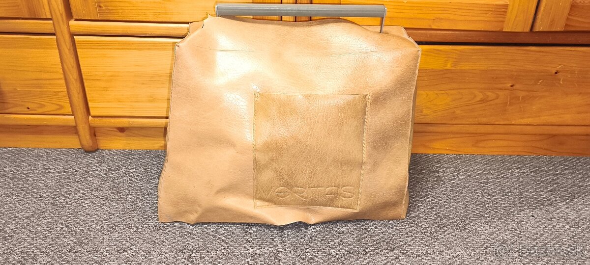 Predám šijací stroj Veritas Famula 4681 - 8