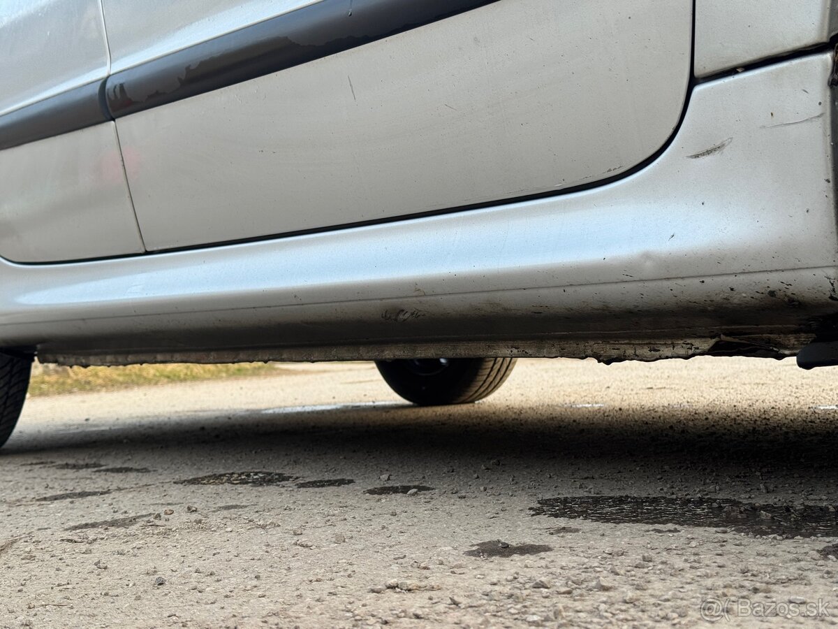 Peugeot 206 1.4 55kw - 8