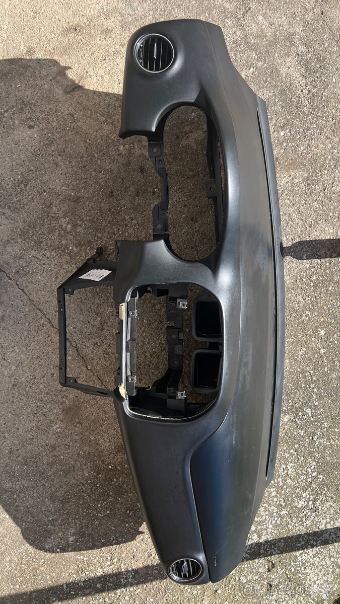 predam palubnu dosku na lancia delta - 8